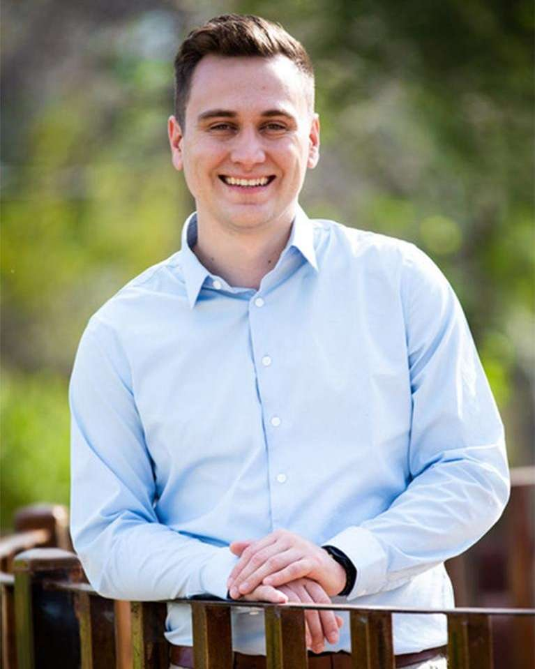 Dr. Justin Waters